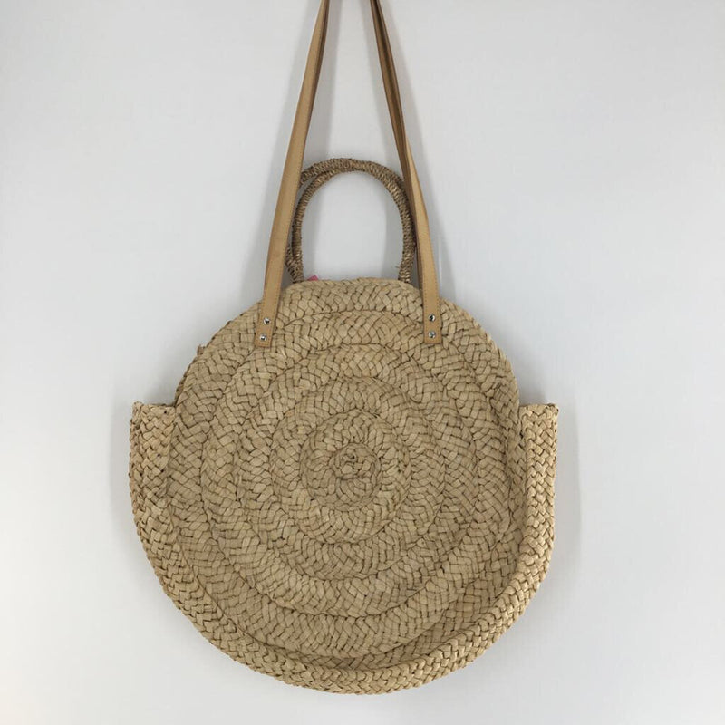 round straw shoulder bag