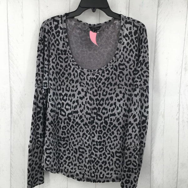 L animal print l/s top