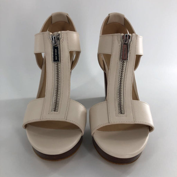 8.5 Block heel sandal