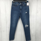 4 Mid rise skinny jean