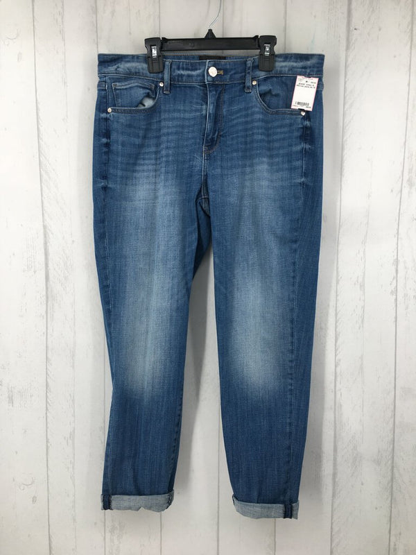 10 Mid-rise jeans