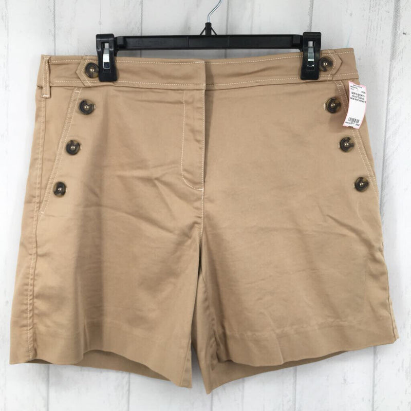 12 Button detail shorts