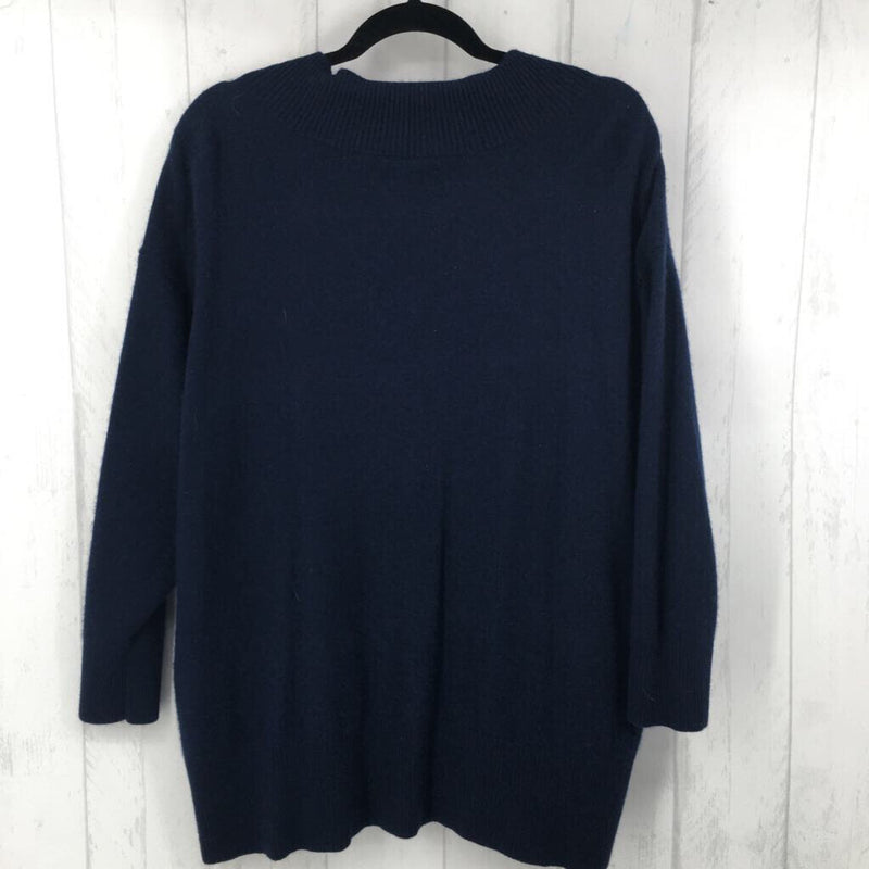 1x 100% cashmere v-neck sweater