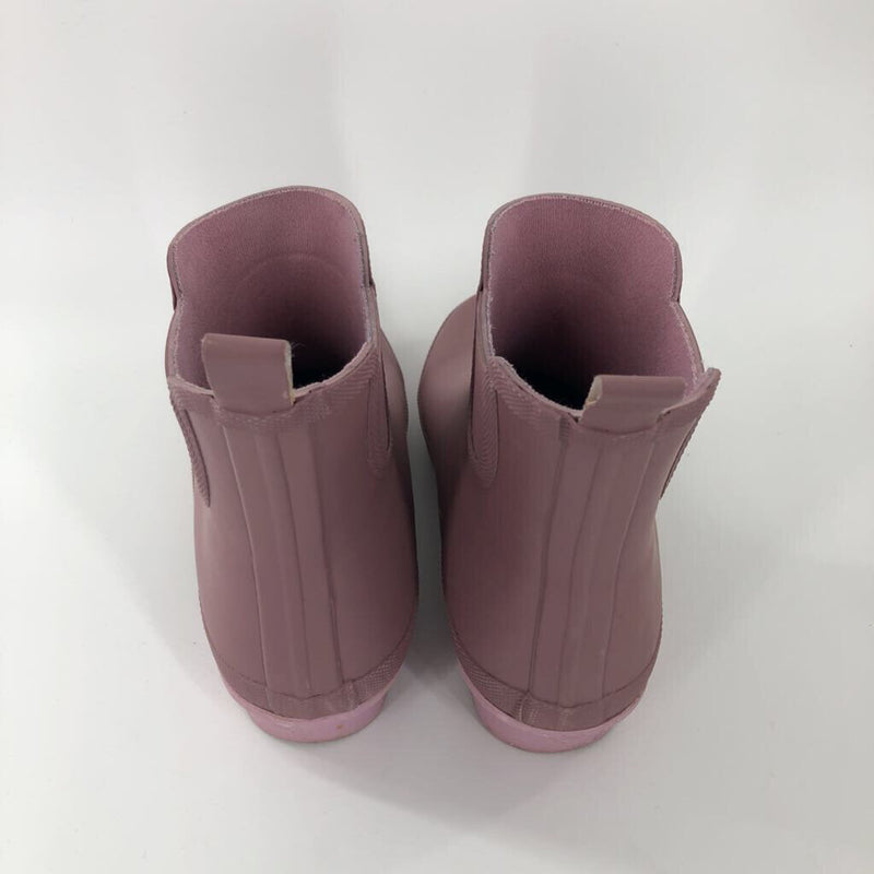 8 Short rainboot