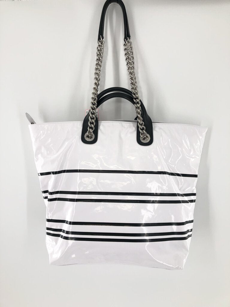 chain strap stripe shopping tote