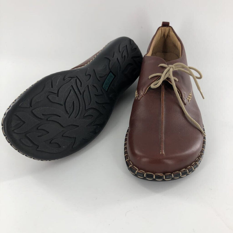 10 Lace up leather loafer