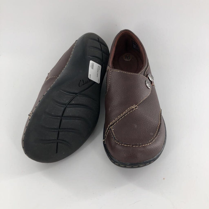 10 Leather loafer