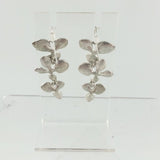 Silvertone flower dangle earings