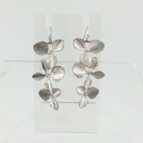 Silvertone flower dangle earings