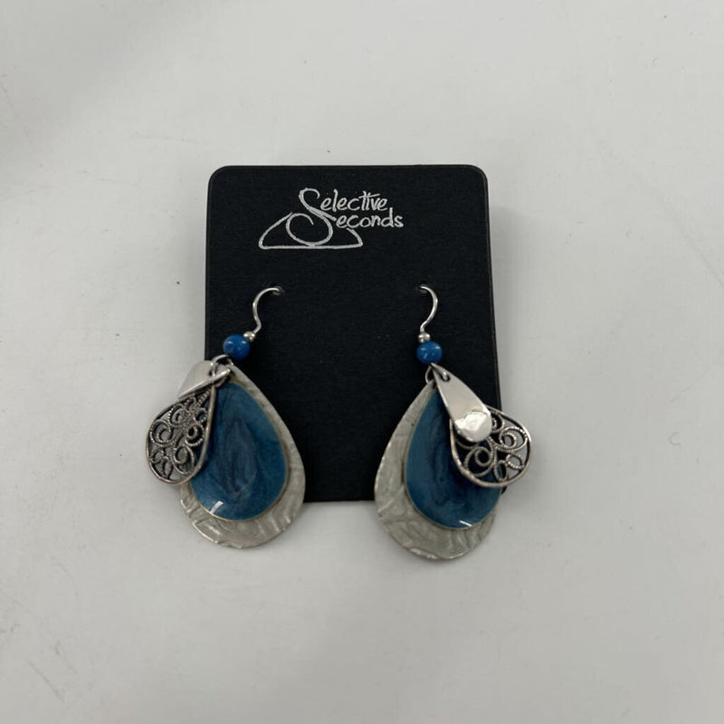 Silver & blue dangle earrings