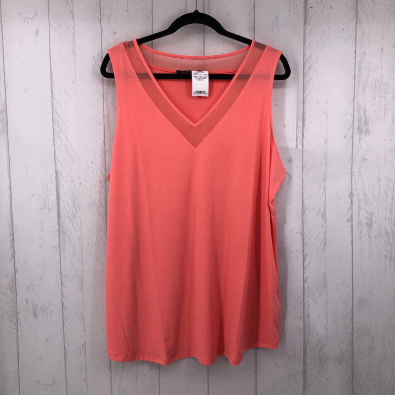 2x v-neck tank