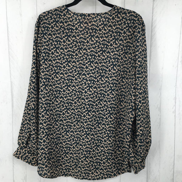 1X Printed v-neck l/s top