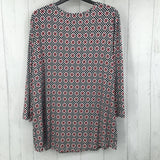 R47 2(L) Printed v-neck 3/4 slv top