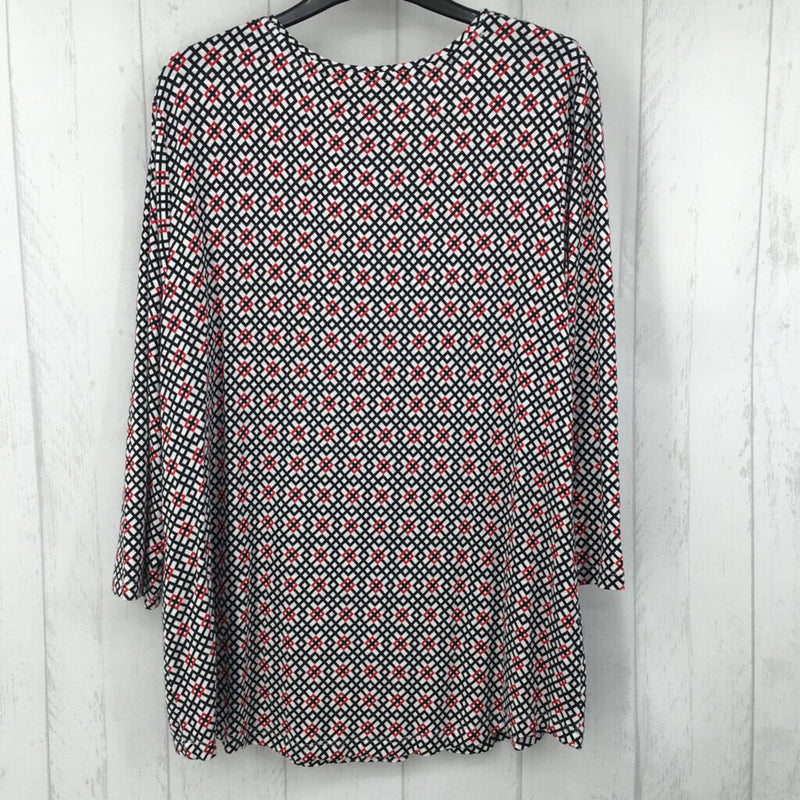 R47 2(L) Printed v-neck 3/4 slv top