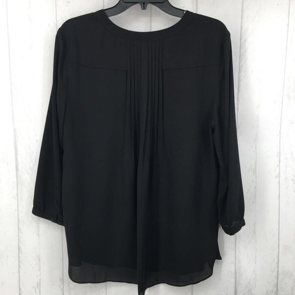 L Pleated back semi sheer 3/4 slv top