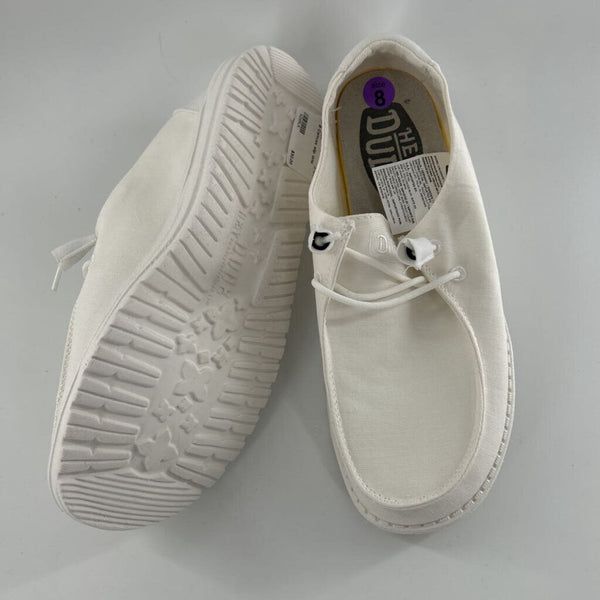 8 Canvas slip ons