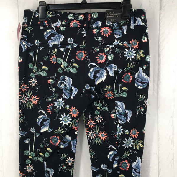 R79 4 floral cropped leg pants