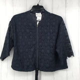 R98 XS medallion lace s/s zip top