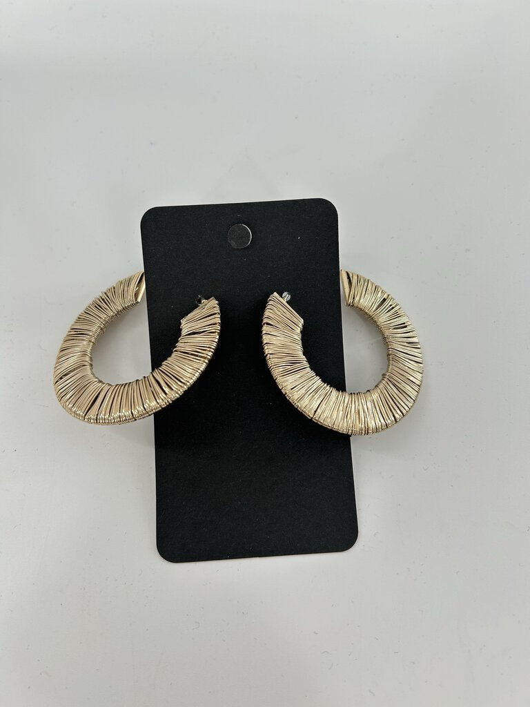 Gold wire hoop earrings