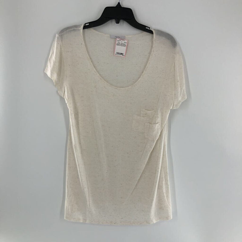 L Scoop neck pocket detail s/s top