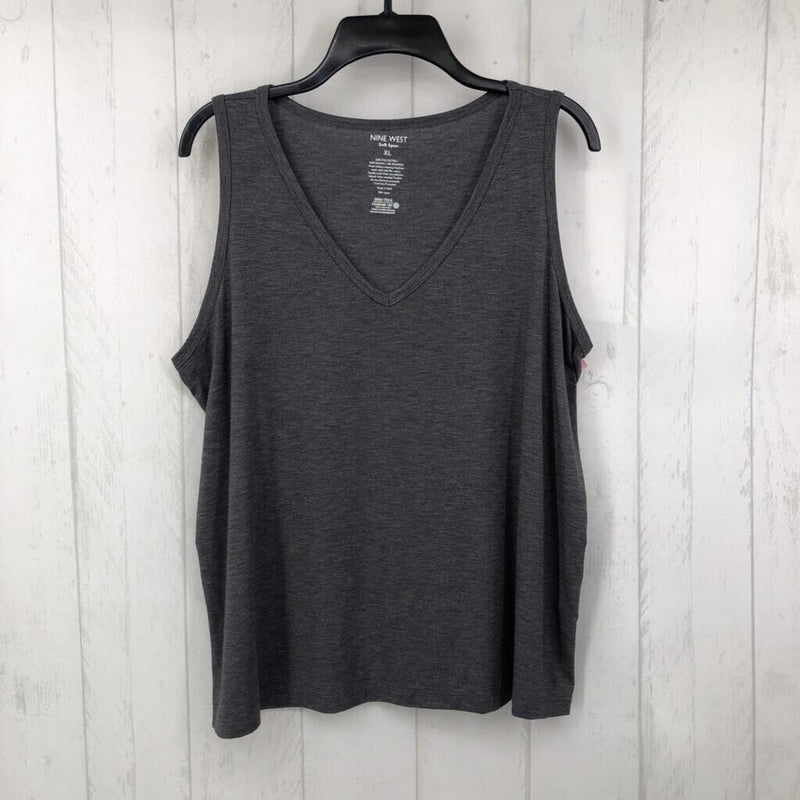 XL V-neck tank