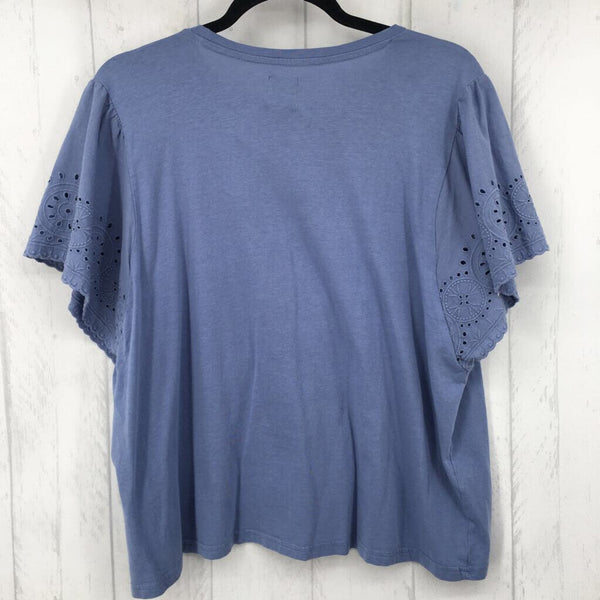 XXL eyelet slv top