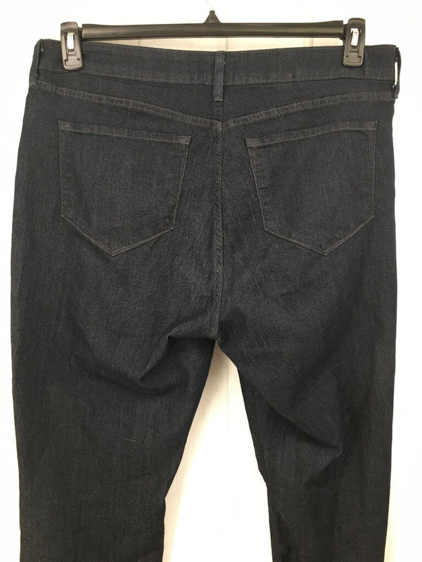 16W Straight leg jeans