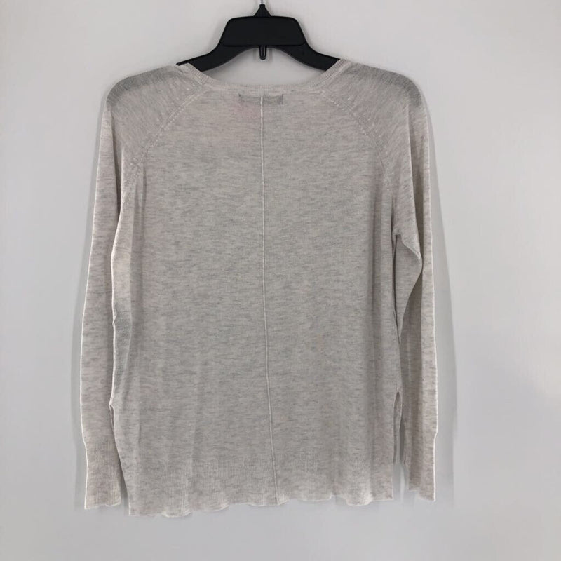 M Crewneck sweater