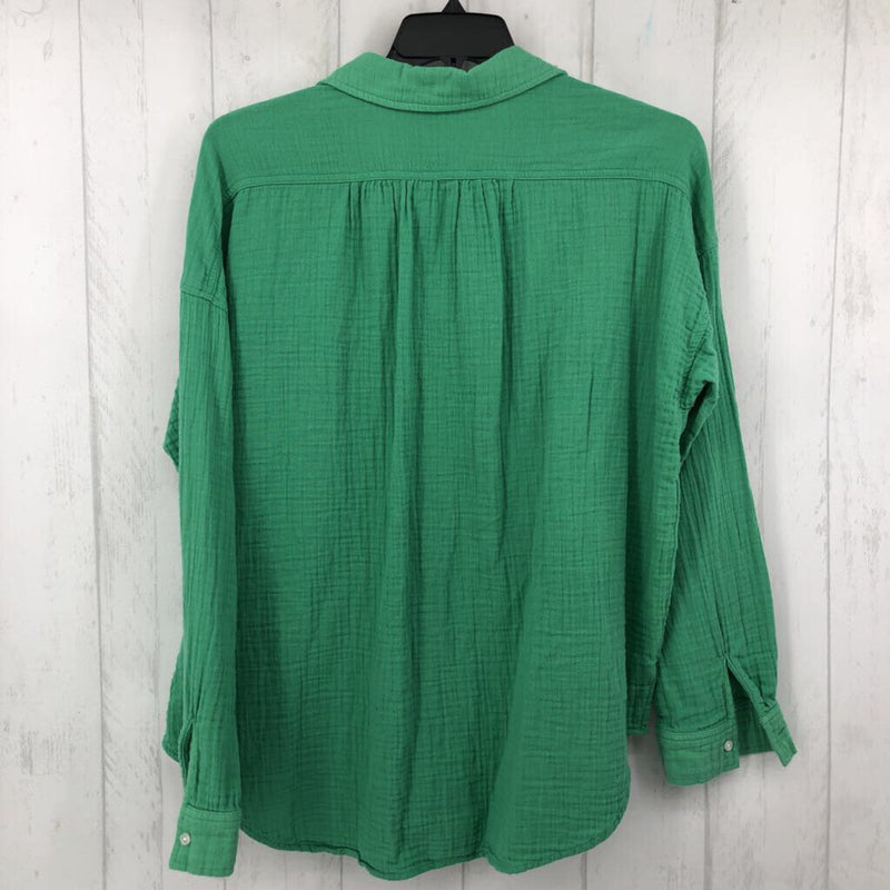 XL Gauzy button down l/s top