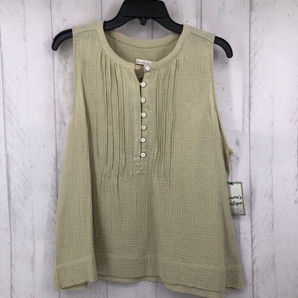 R35 L Gauzy 1/2 button down tank