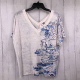 2(L) Printed v-neck s/s top