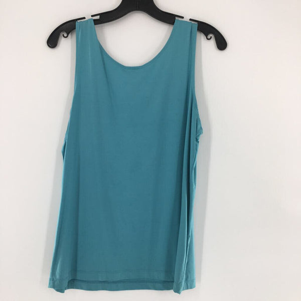 2(L) Scoop neck tank