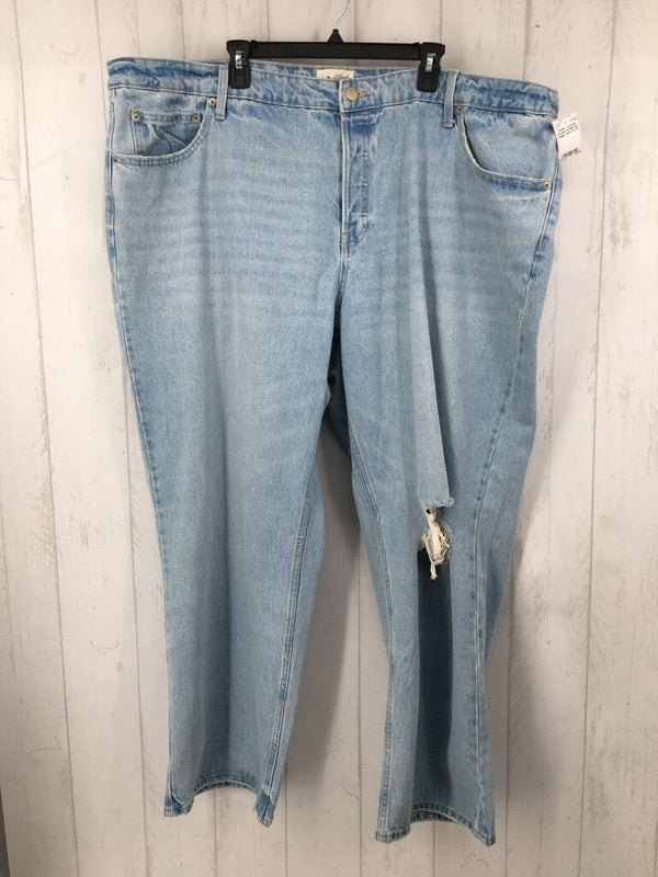 26 Mid-rise baggy jeans