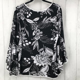 XL Flo print ruffled slv top