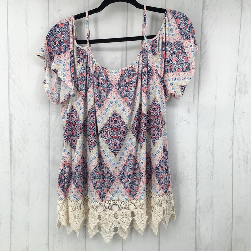 XL Printed cutout lace trim s/s top