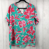 R35 XL Flo print v-neck s/s top