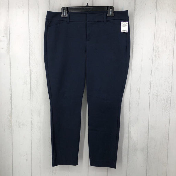 14 Mid-rise skinny pant