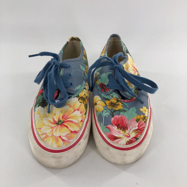 8 Flo print canvas lace up sneaker