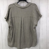 69 L Plaid button down s/s top