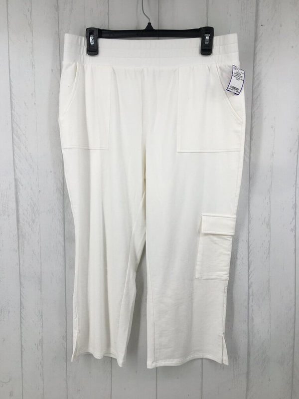 R46 M cropped cargo pants