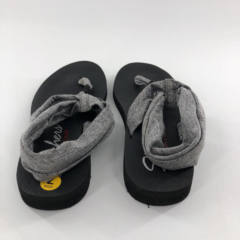 Foam strappy sandal