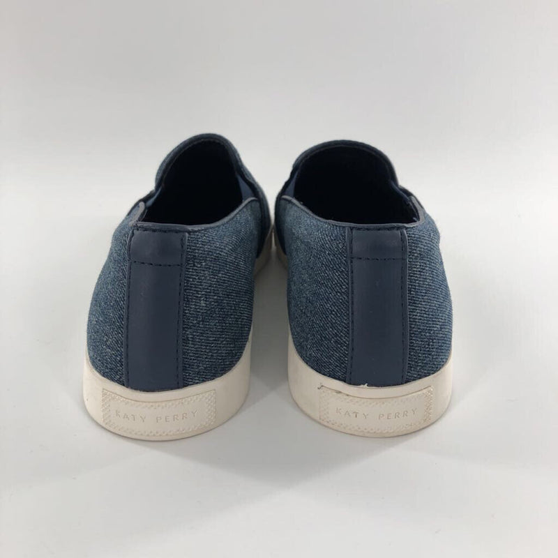 7 Anchor slip-on sneaker