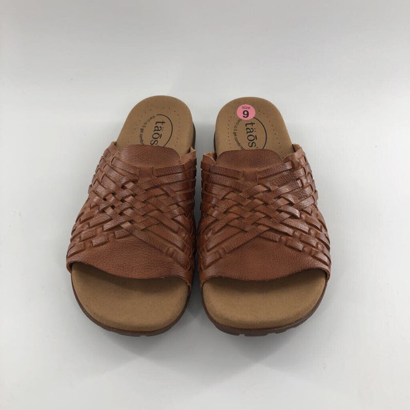 9 Leather woven sandal