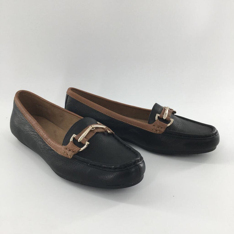 8 Leather loafer