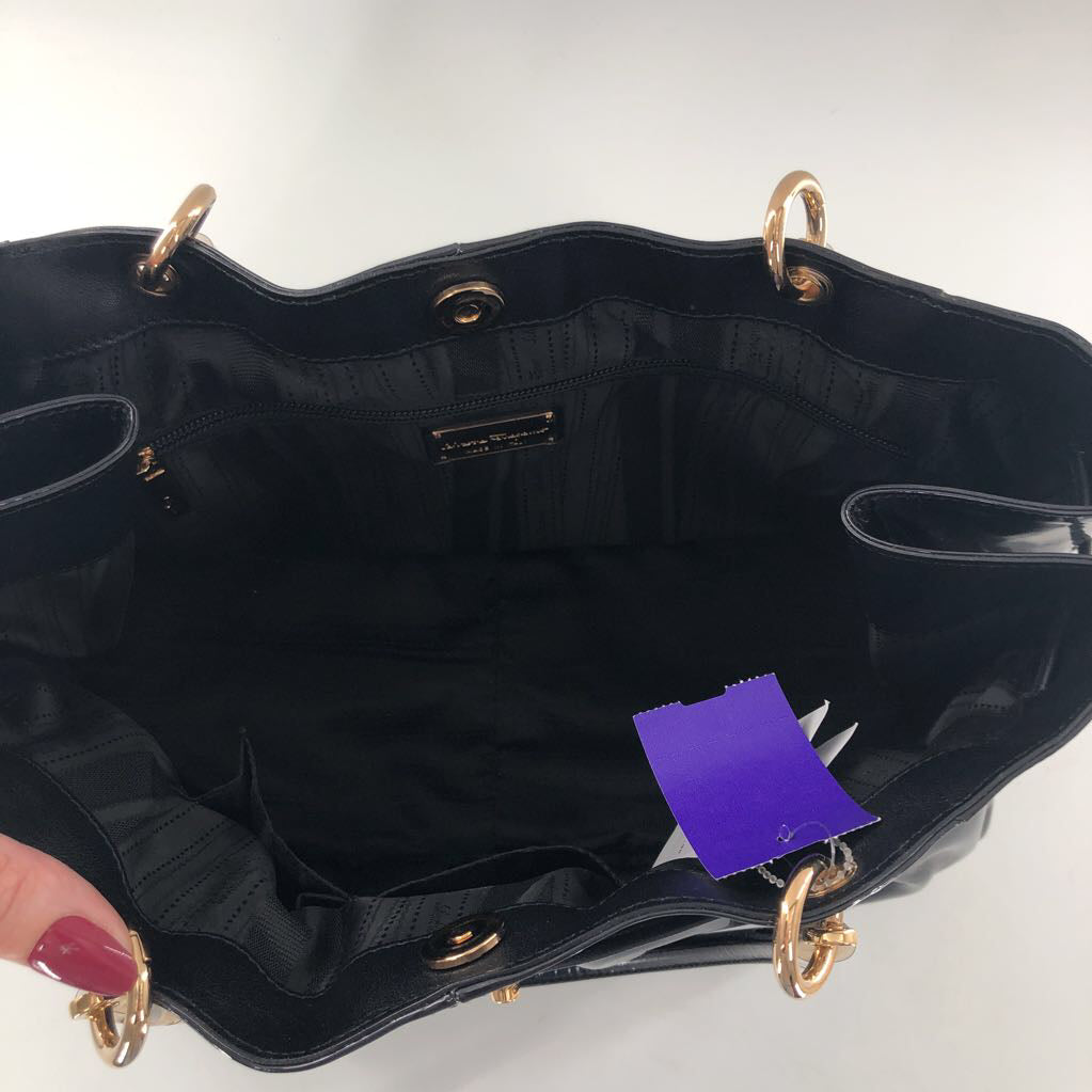 R1750 patent pleated shoulder bag