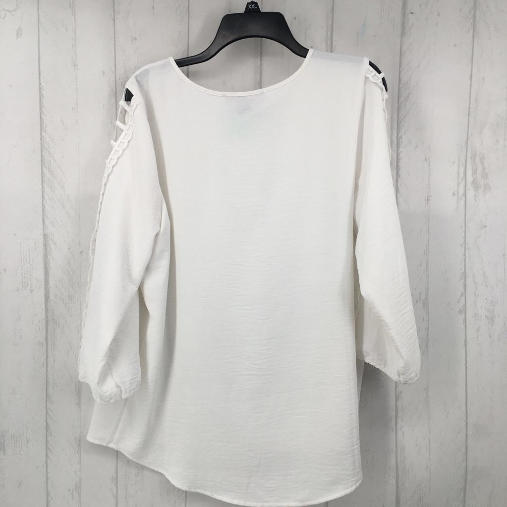 L Scoop neck 3/4 slv top