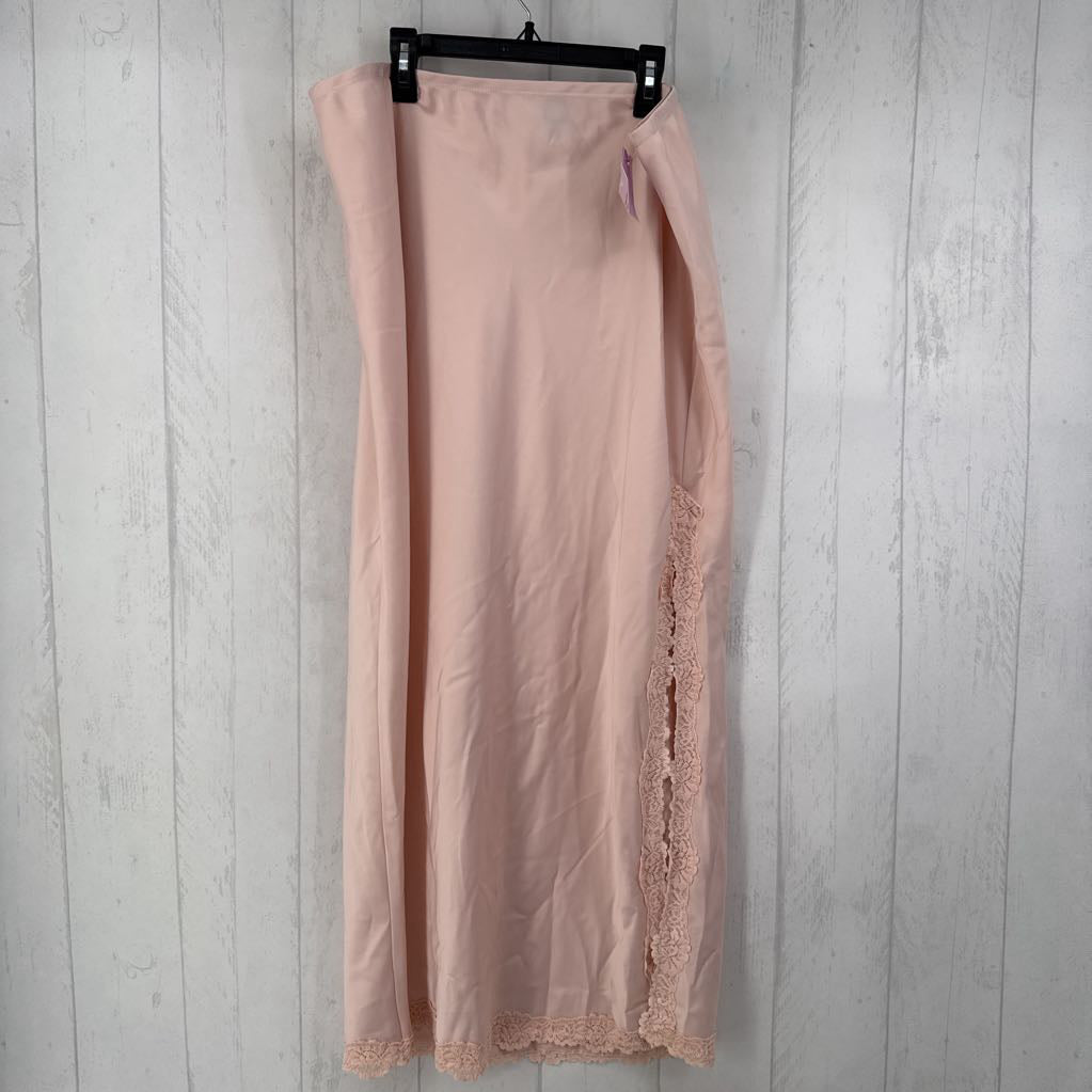 XL silky lace accent skirt