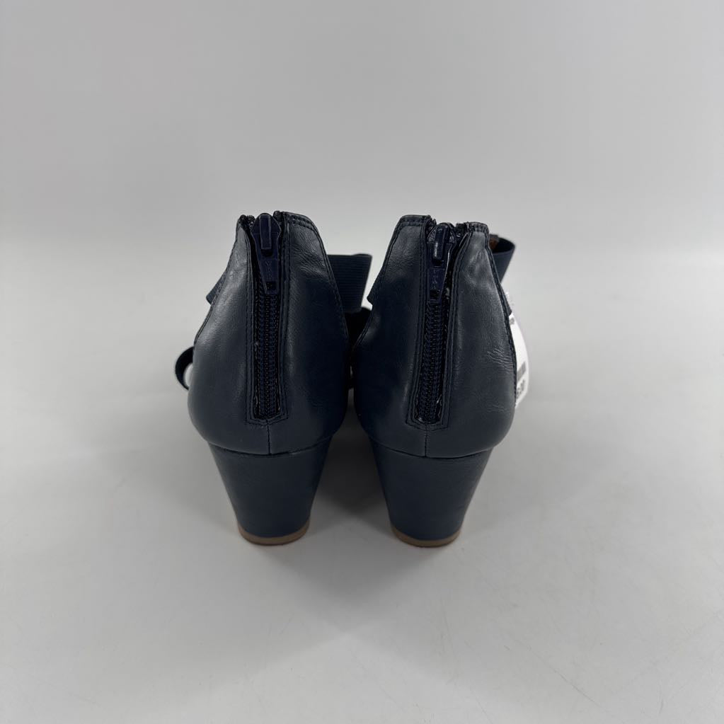 9.5 ankle zip wedge heel sandal