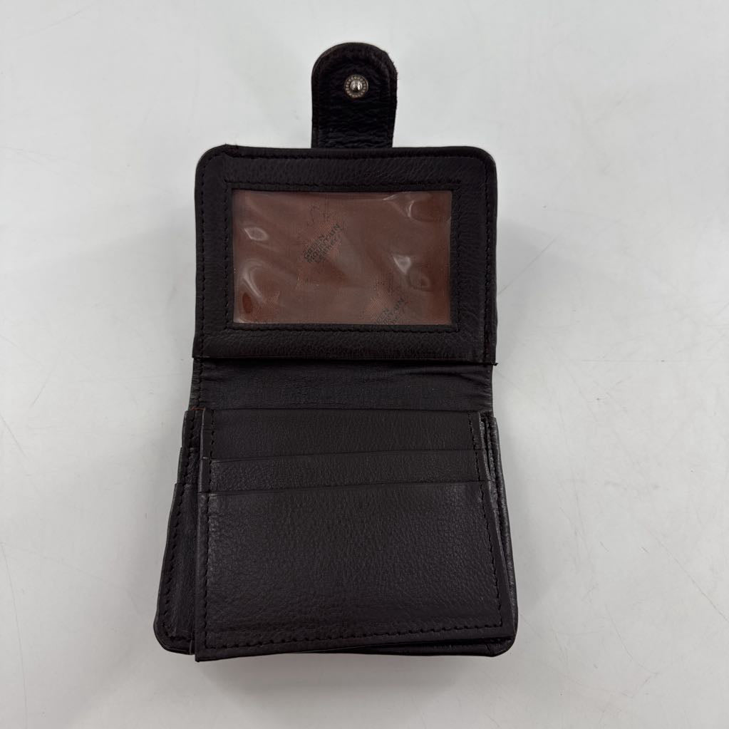 leather bi-fold wallet