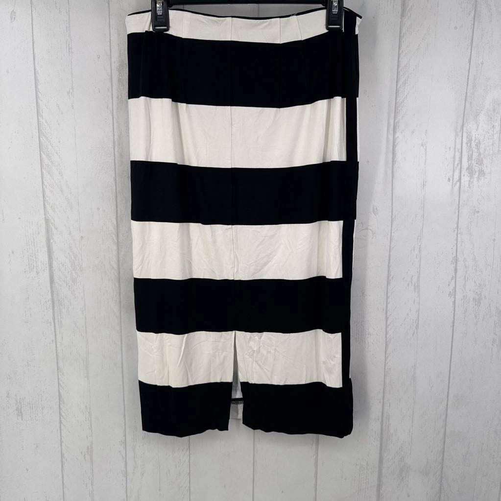 R40 10 striped knee length skirt